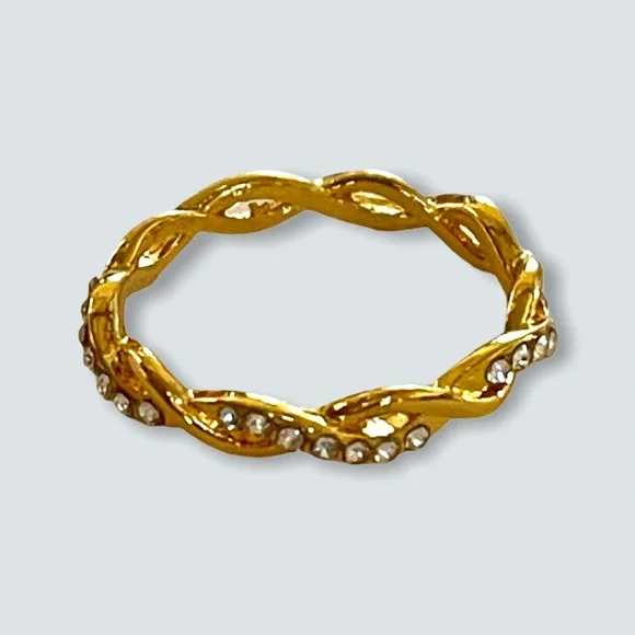 18k gold plated S925 silver twist “infinity” ring with encrusted CZ diamonds - Picture 4 of 5
